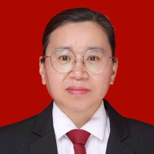 李霞
