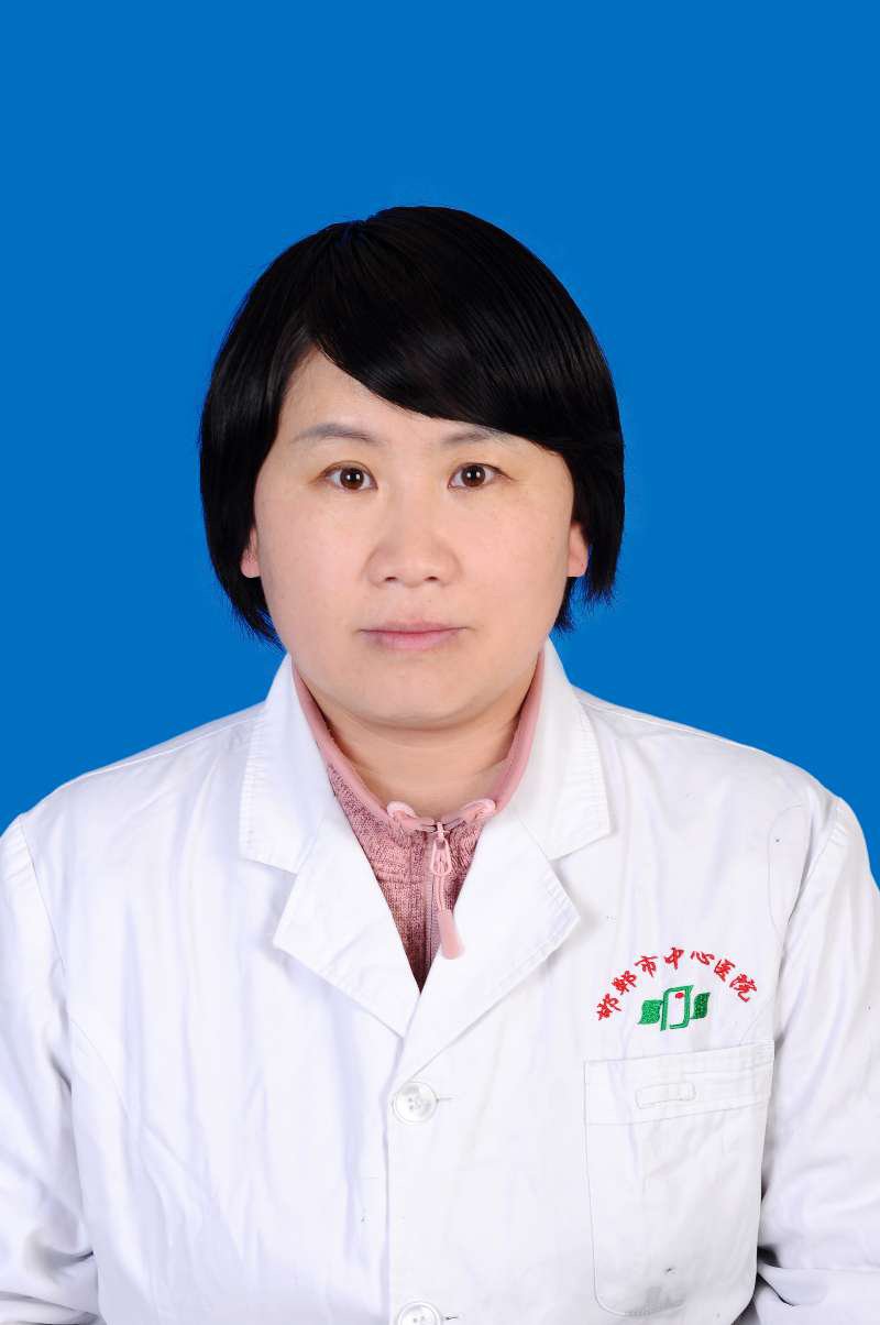 何洪英