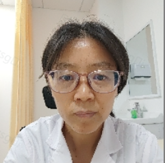 何丽