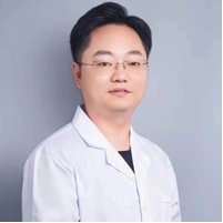 张轼医生