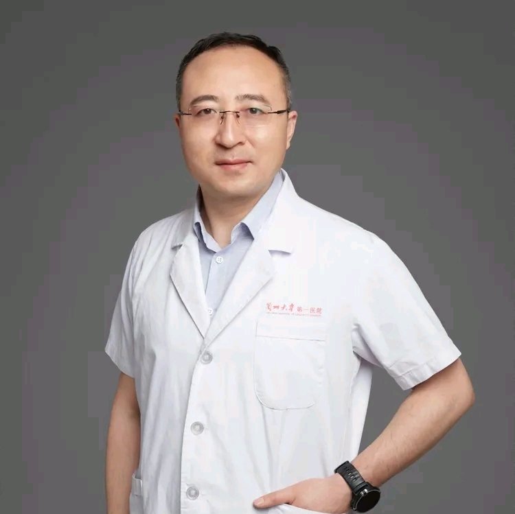 李强