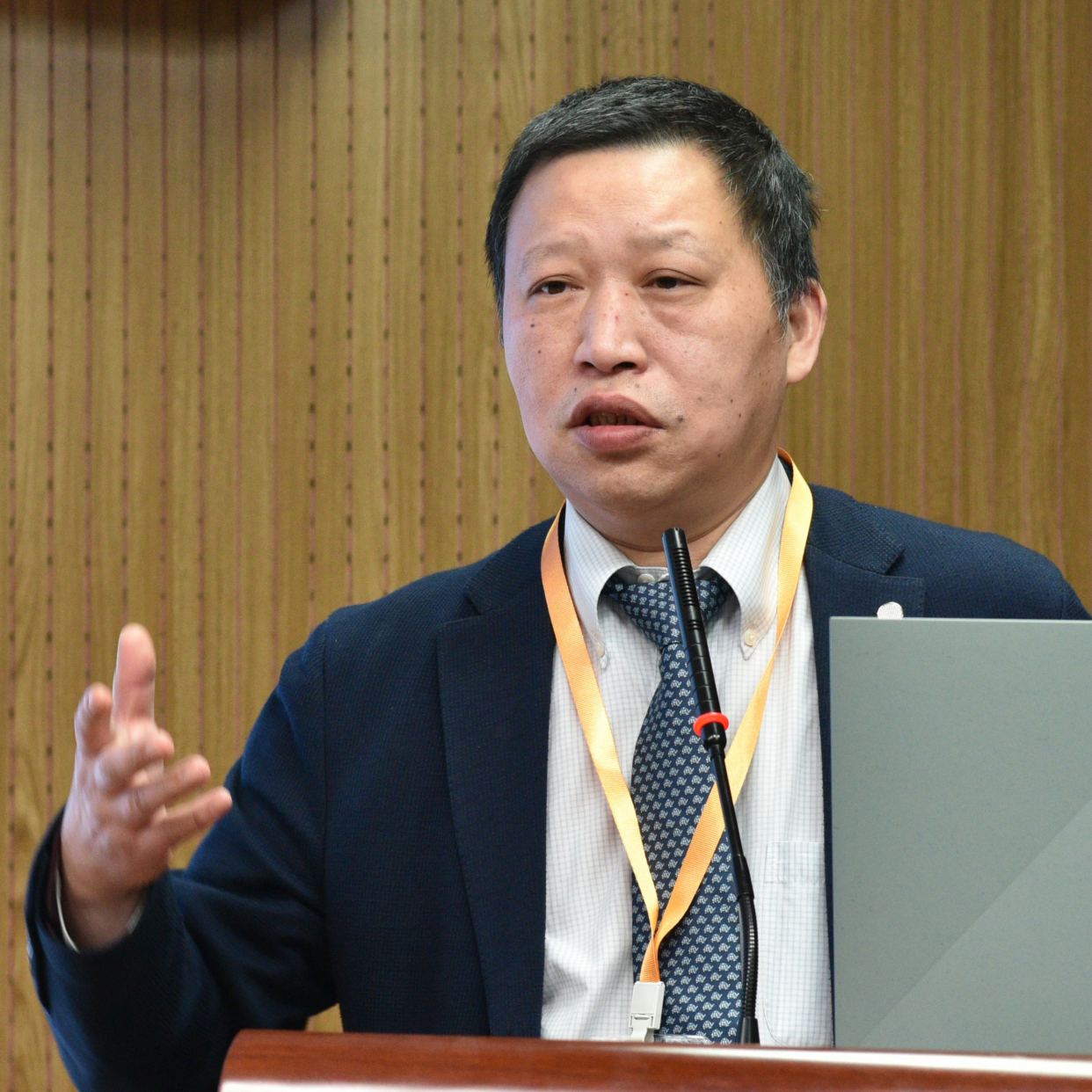 谢庆平