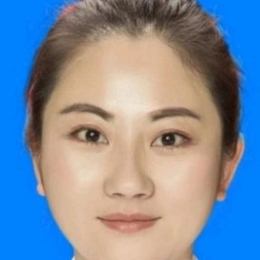 李雯
