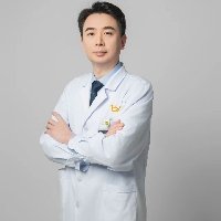 闫亮