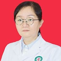王霞