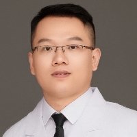 李明伟