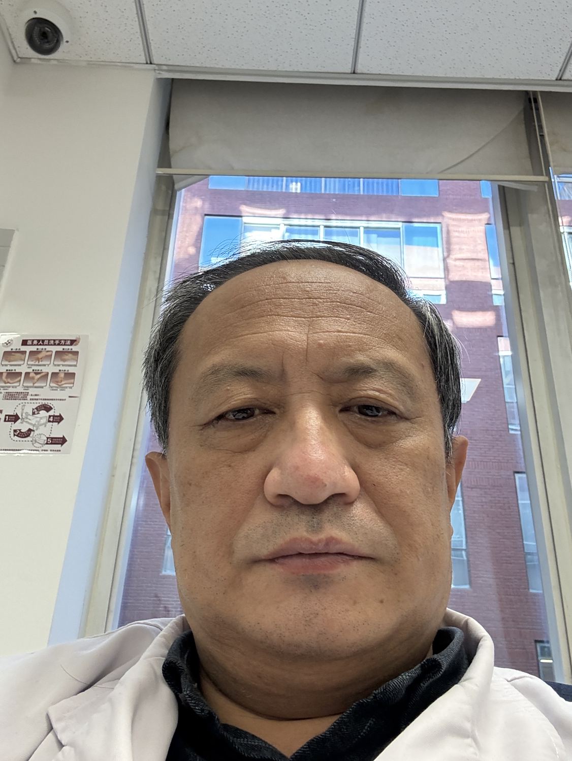 杨立新