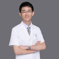 董凌霄