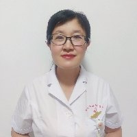 黄文英