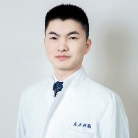 黄立群医生