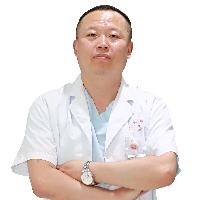 侯静