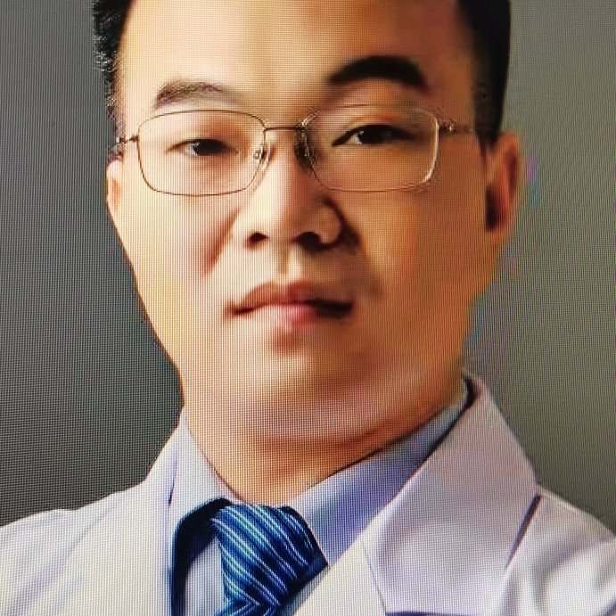 覃源