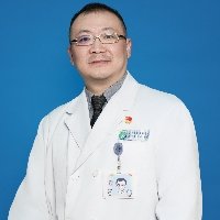 李巍