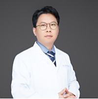 黄煜伦