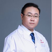 何雷